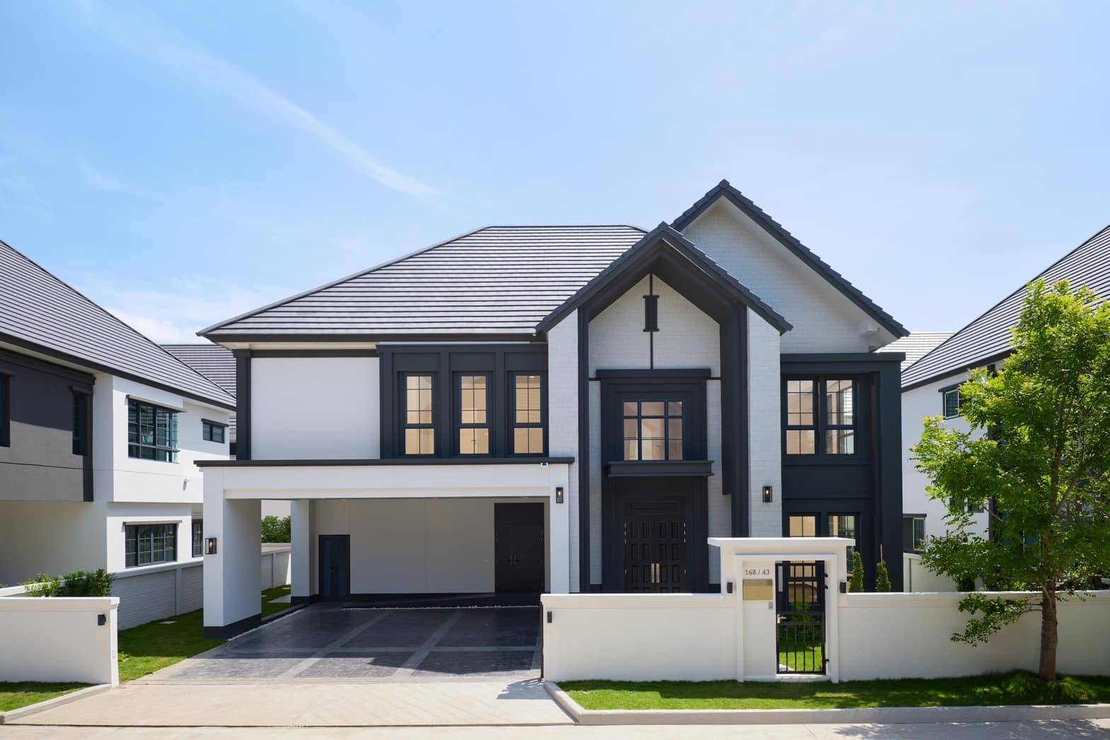 5 Bedroom House For Sale in Bang Phli Yai, Bang Phli, Samut Prakan - Image 1