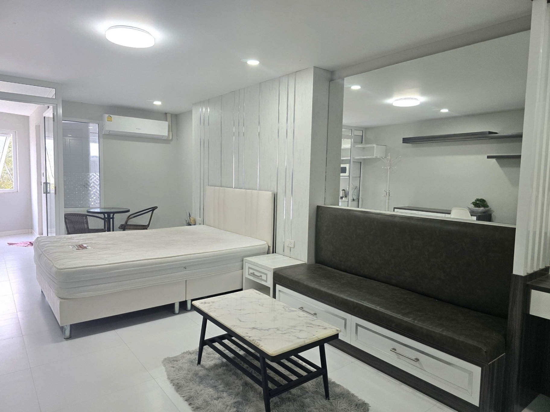 Hillside 4 Condotel - Image 1