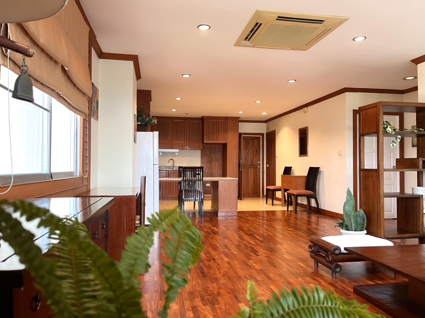 Floral Condo - Image 1