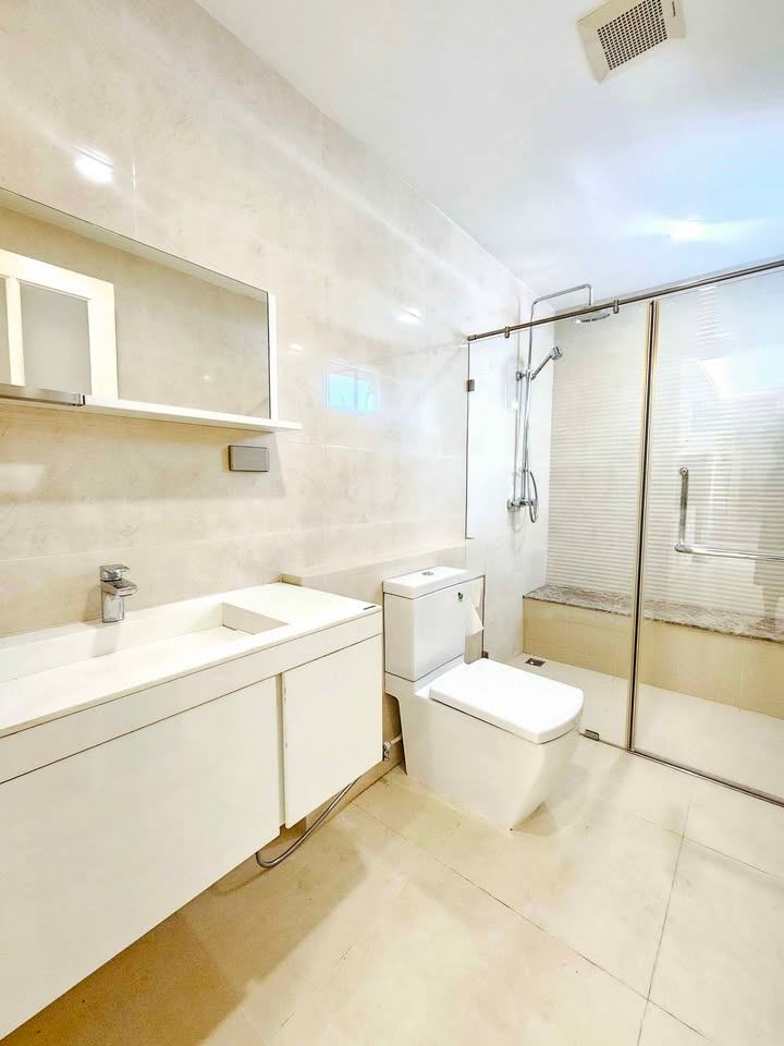The Spring Condo - Image 6