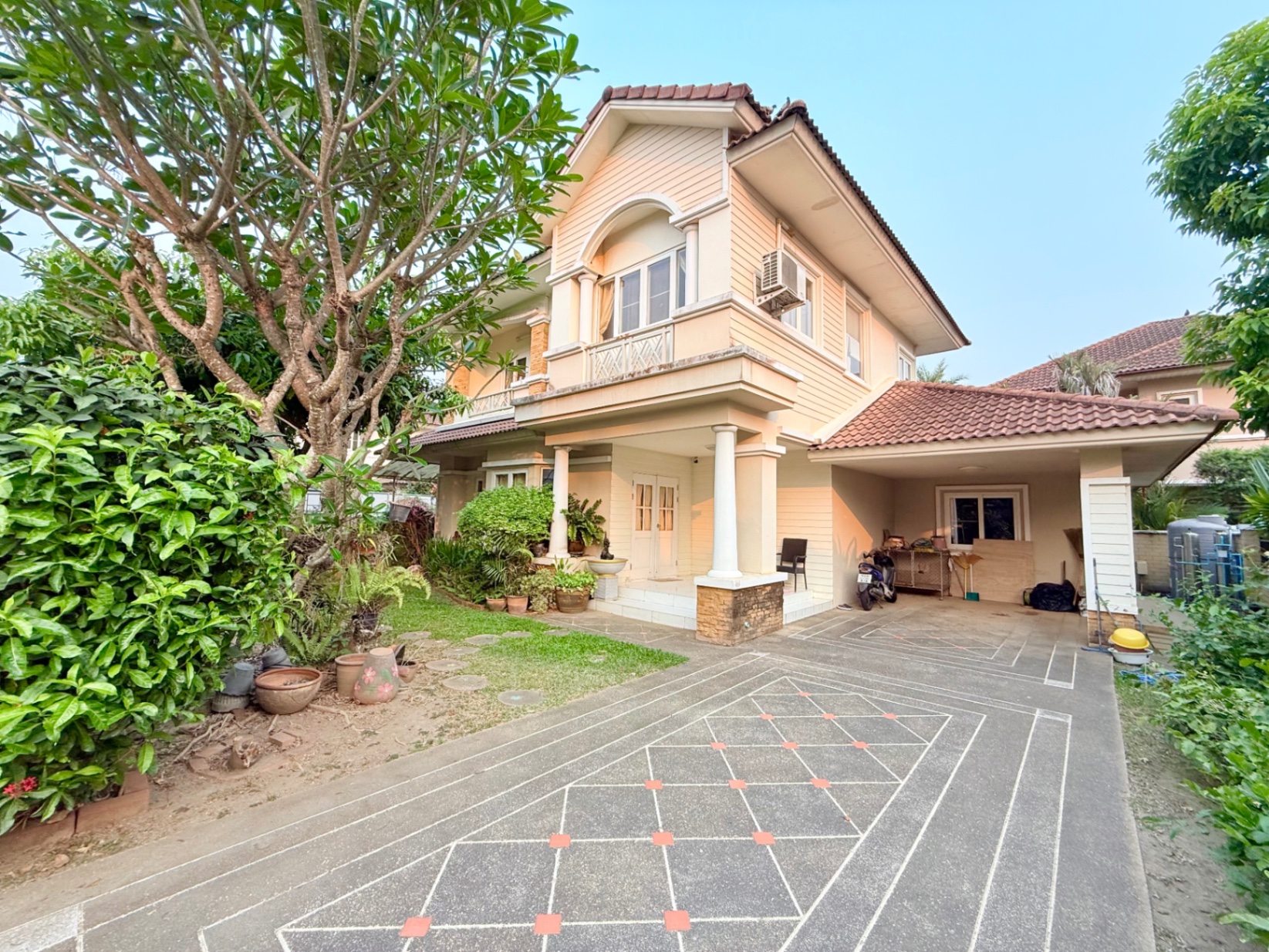 Home in Park - Image 2