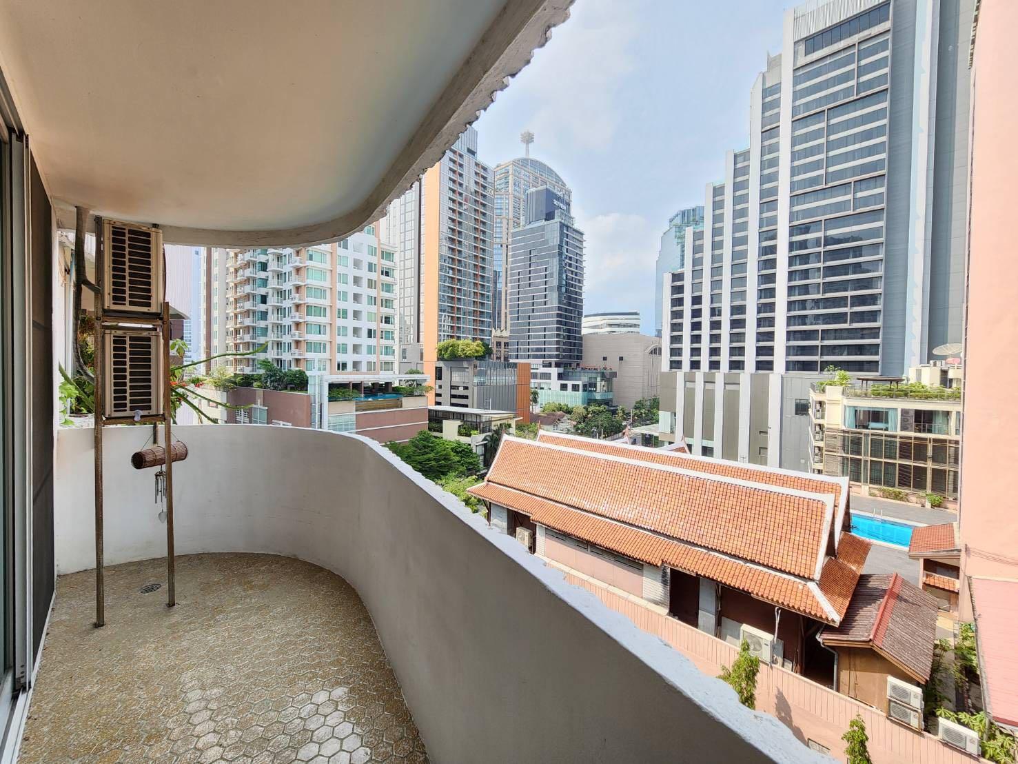 Premier Condominium - Image 14