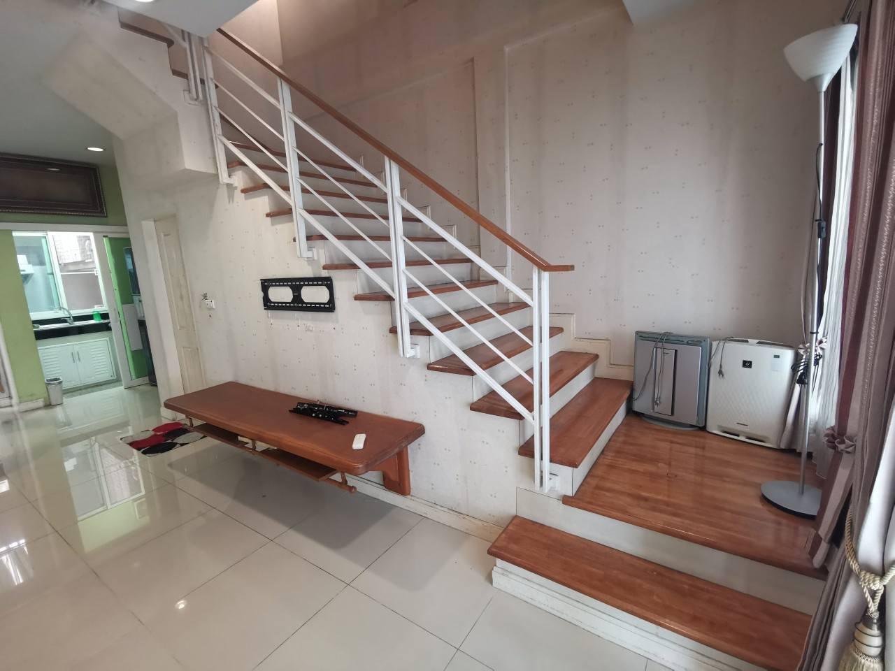 3 Bedroom Townhouse For Sale in Chong Nonsi, Yan Nawa, Bangkok - Image 23