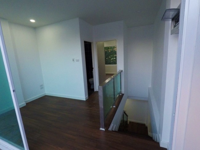 3 Bedroom Townhouse For Sale in Tha Sala, Mueang Chiang Mai, Chiang Mai - Image 10