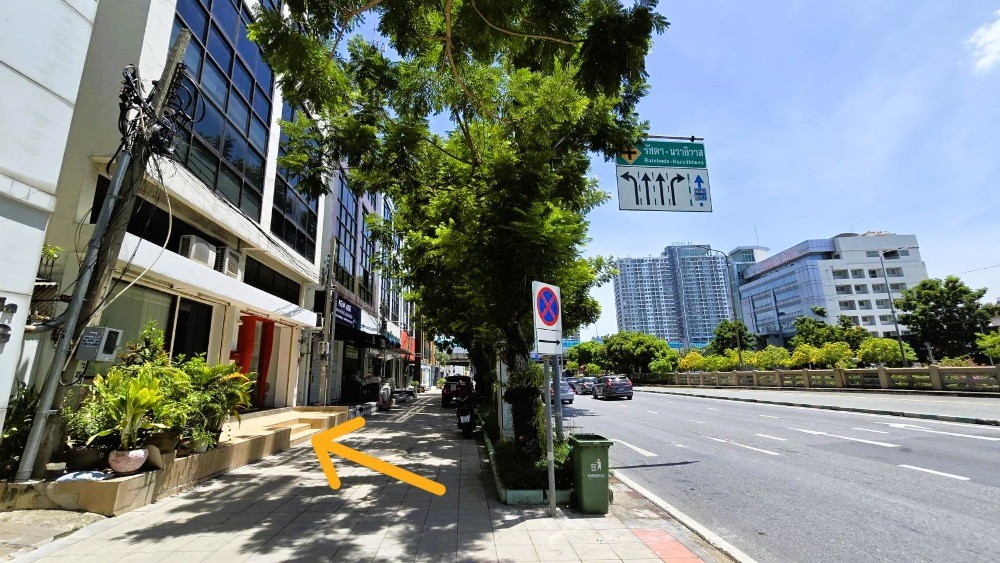  Retail Space For Sale in Thung Wat Don, Sathon, Bangkok - Image 16