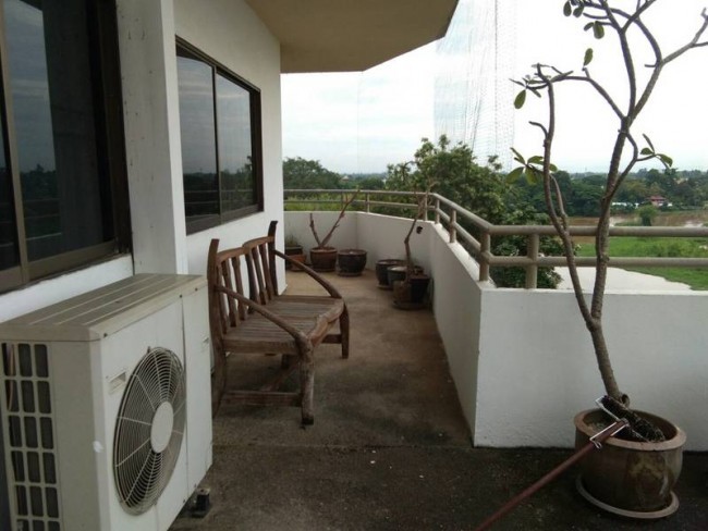 Riverside Condo - Image 9