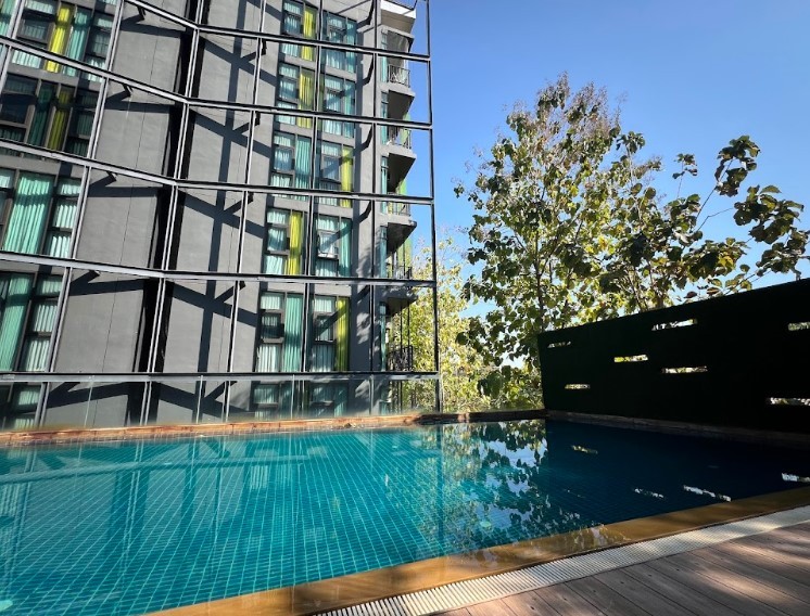 Stylish Condo - Image 6