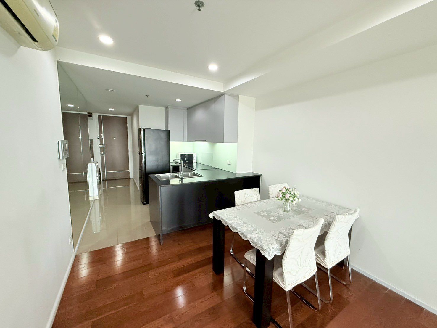 15 Sukhumvit Residences - Image 19