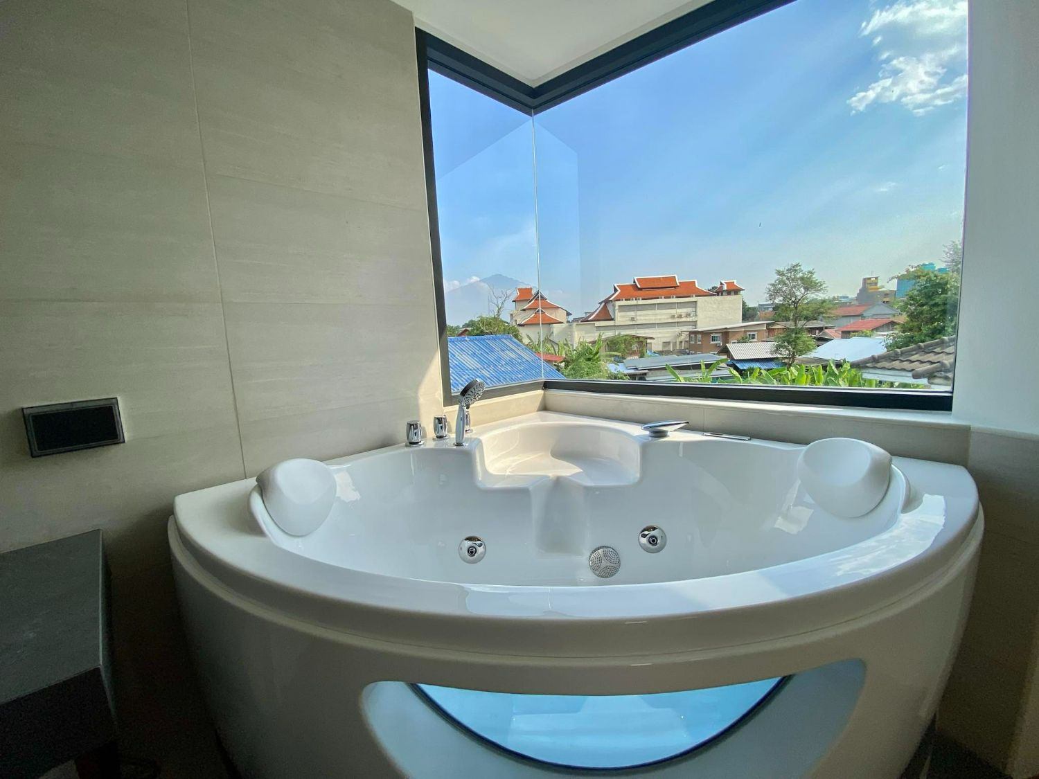 5 Bedroom House For Sale in Wat Ket, Mueang Chiang Mai, Chiang Mai - Image 22