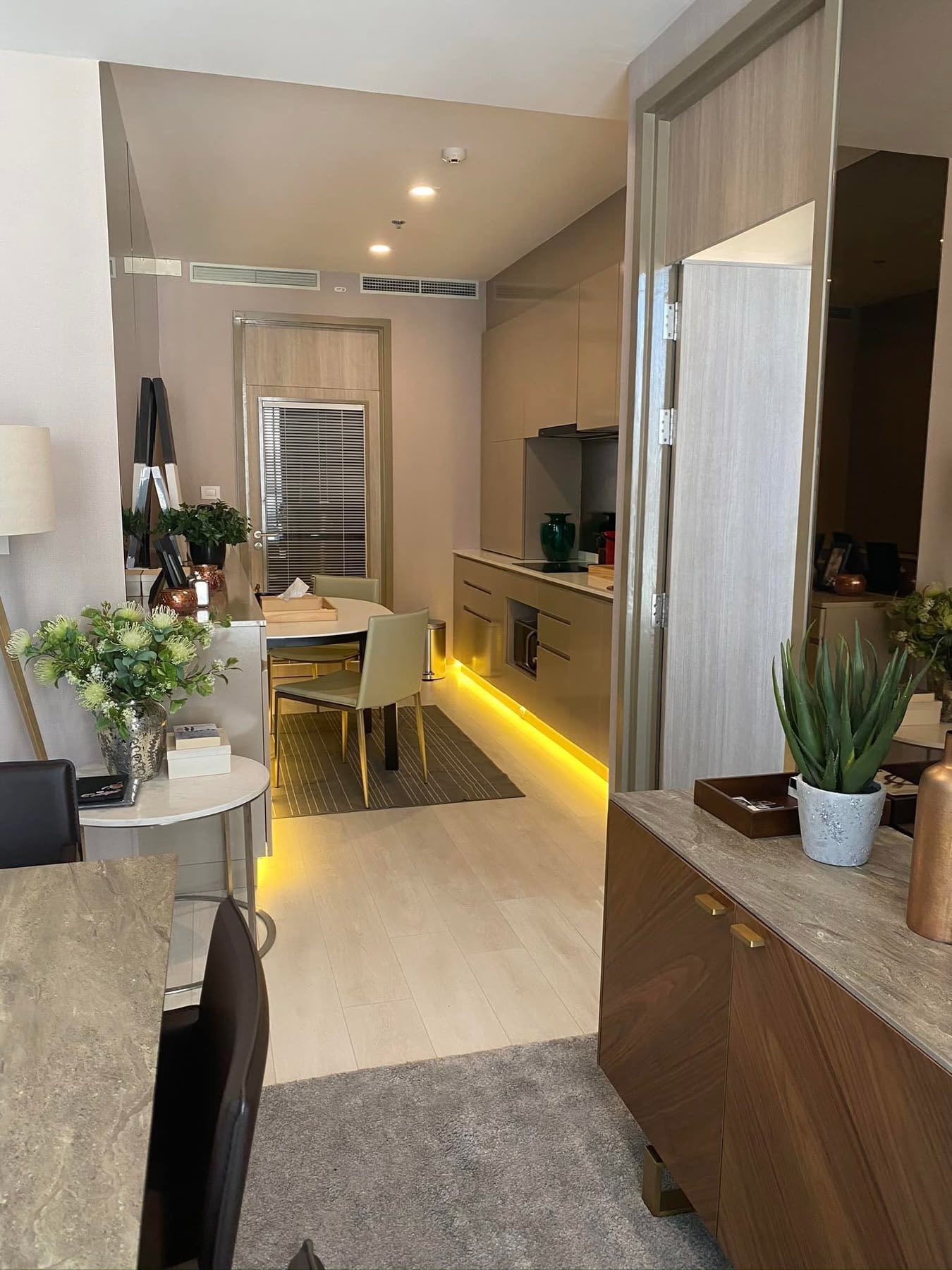 Noble Ploenchit - Image 6