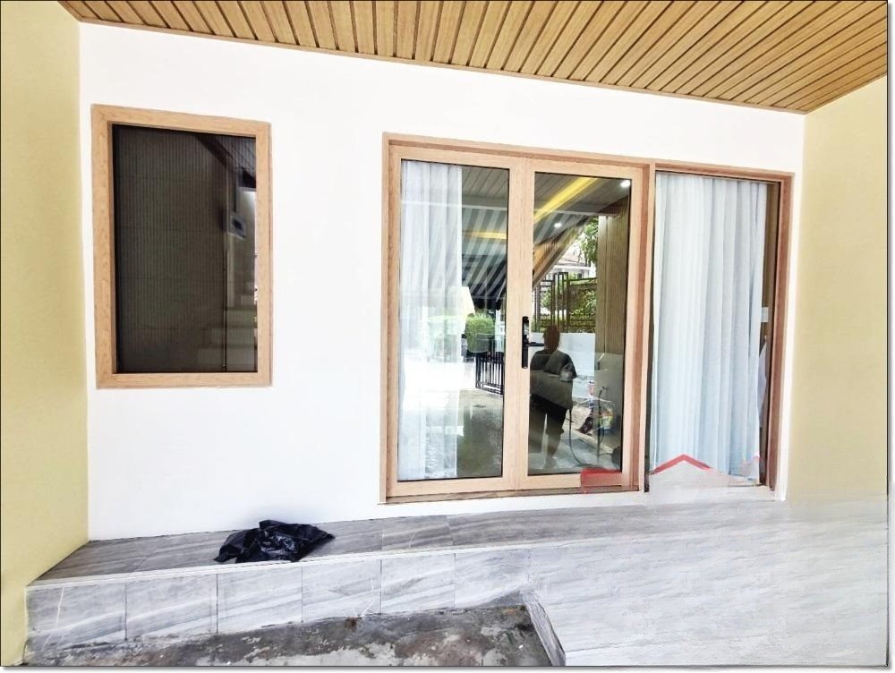 3 Bedroom Townhouse For Sale in Wang Thonglang, Wang Thonglang, Bangkok - Image 2