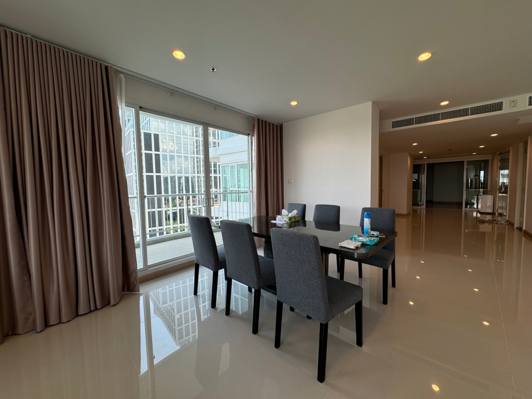 3 Bedroom Condo For Sale in Chong Nonsi, Yan Nawa, Bangkok - Image 3