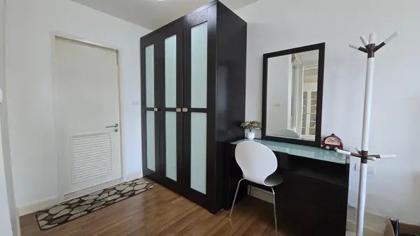 The Clover Thonglor - Image 11