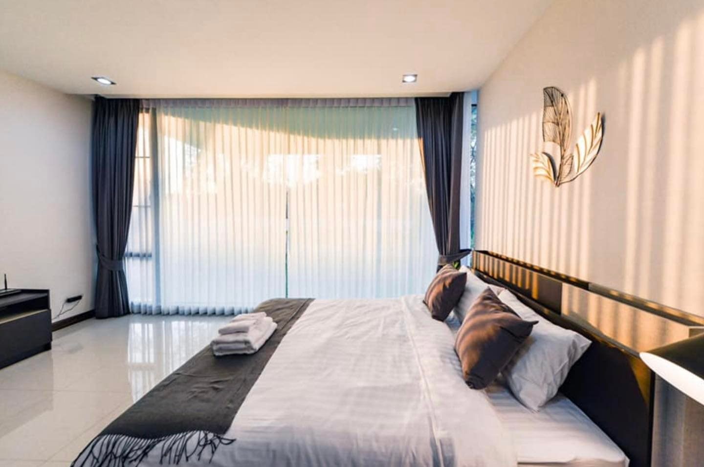 6 Bedroom House For Sale in San Phak Wan, Hang Dong, Chiang Mai - Image 9