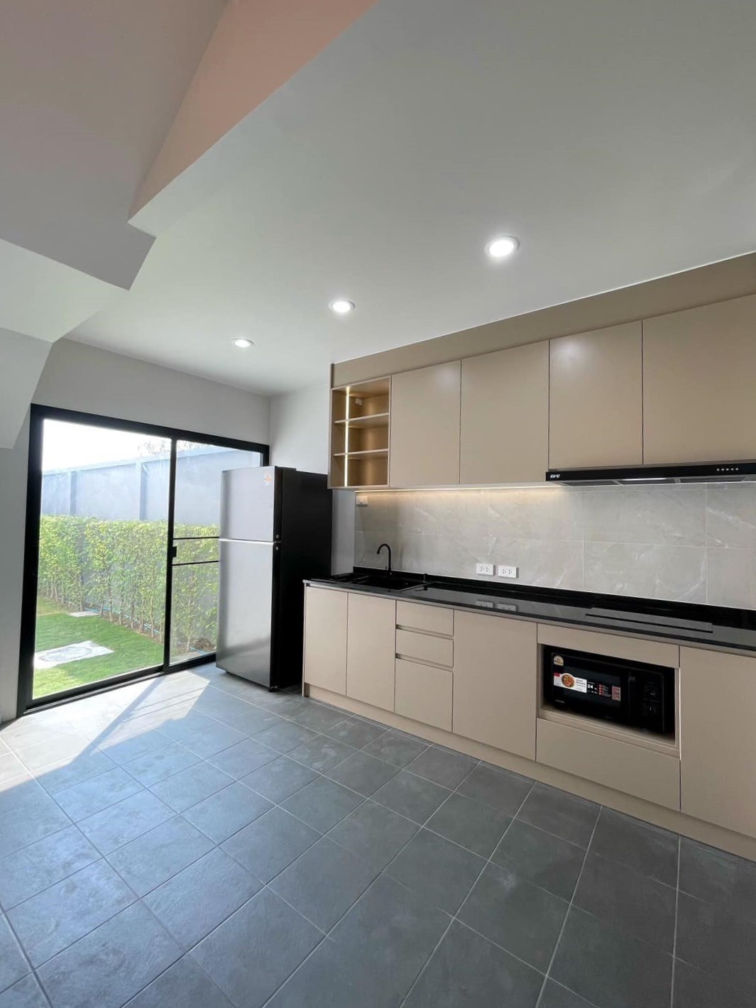 4 ห้องนอน บ้านเดี่ยว สำหรับเช่า ใน บางแก้ว, บางพลี, สมุทรปราการ - Image 5