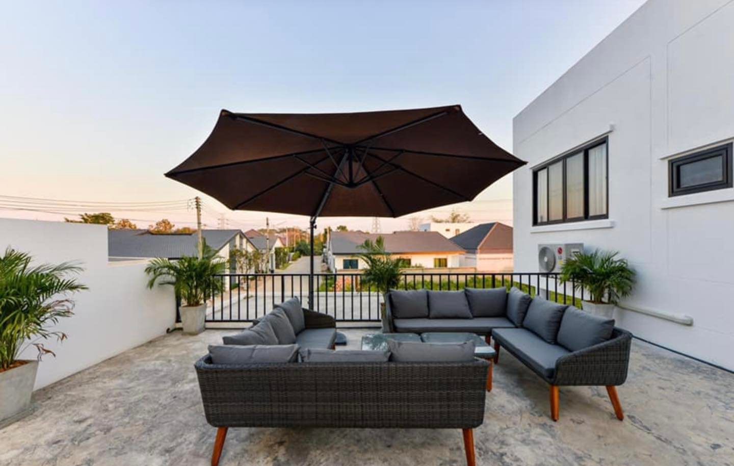 6 Bedroom House For Sale in San Phak Wan, Hang Dong, Chiang Mai - Image 25