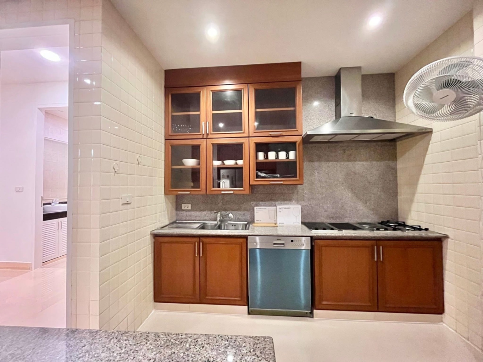 5 Bedroom House For Rent in Din Daeng, Din Daeng, Bangkok - Image 13