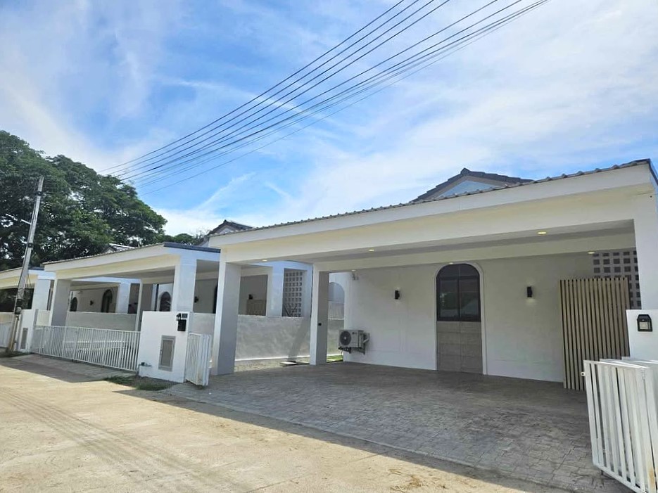 3 Bedroom House For Sale in Tha Wang Tan, Saraphi, Chiang Mai - Image 1