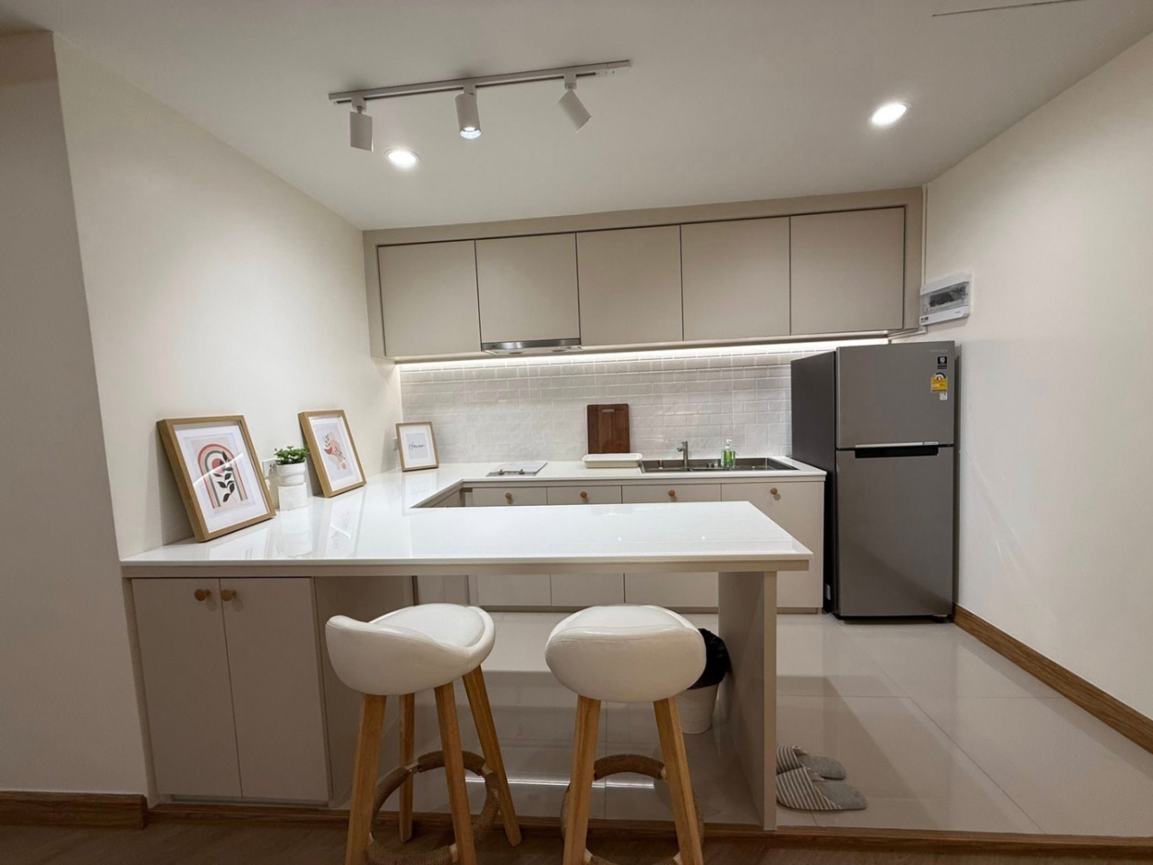 1 ห้องนอน คอนโด สำหรับขาย ใน บางกะปิ, ห้วยขวาง, กรุงเทพมหานคร - Image 3