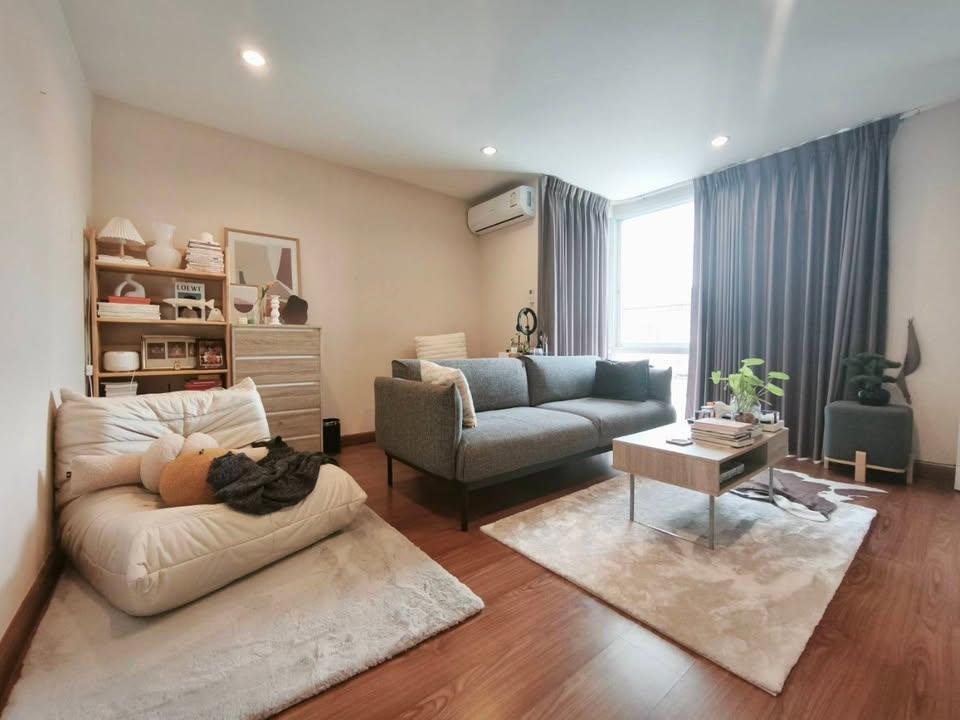 3 Bedroom Townhouse For Sale in Khlong Sam Prawet, Lat Krabang, Bangkok - Image 3