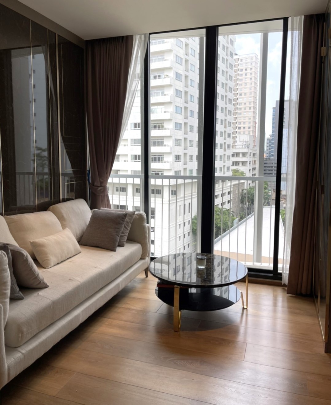 Park Origin Phrom Phong - Image 1
