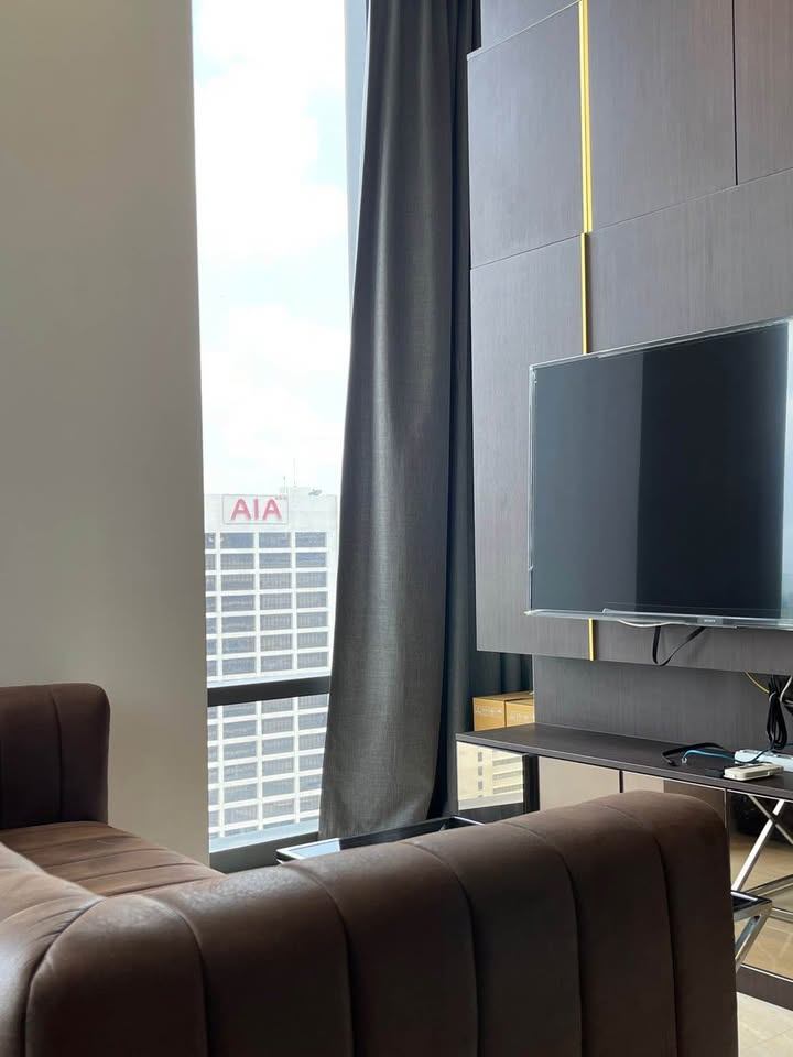 Ashton Silom - Image 30