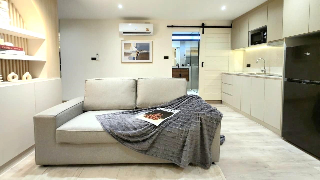103 Condominium 2 (Soi 12) - Image 1