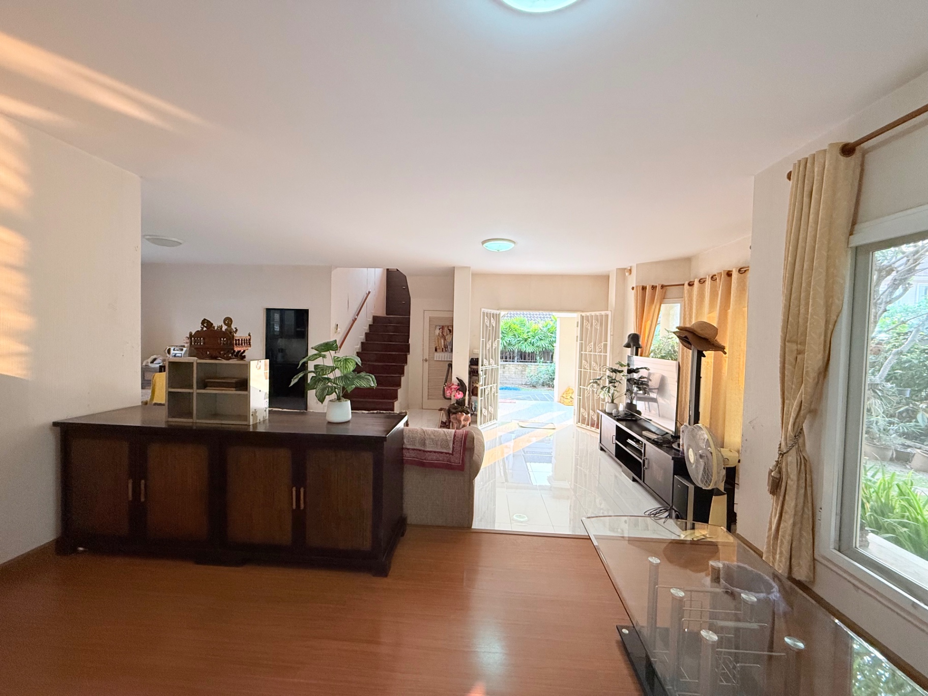 Home in Park - Image 9