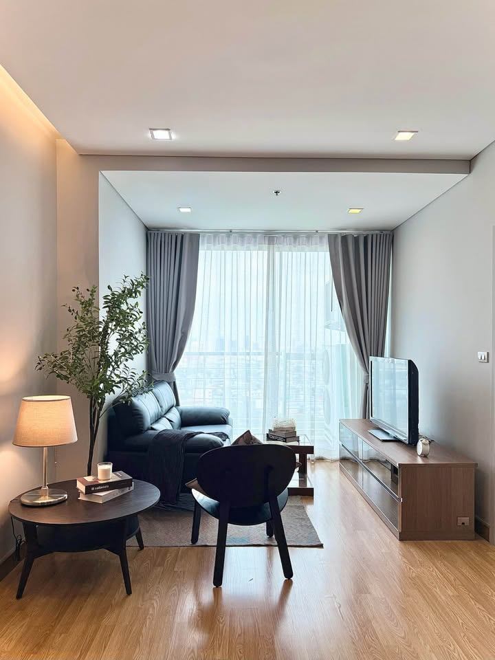 Le Luk Condominium - Image 1