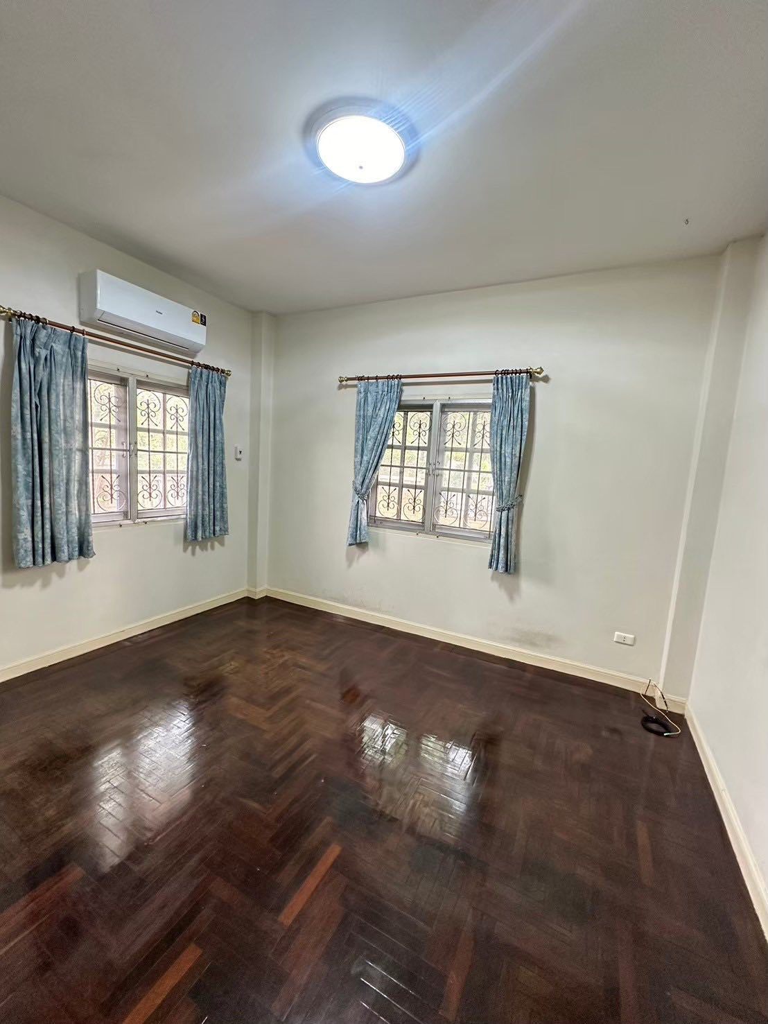 Home in Park - Image 13
