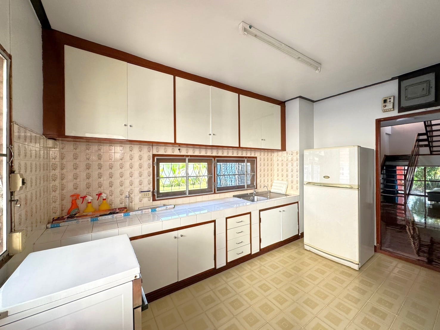 3 卧室 独立房屋  在  - Image 5