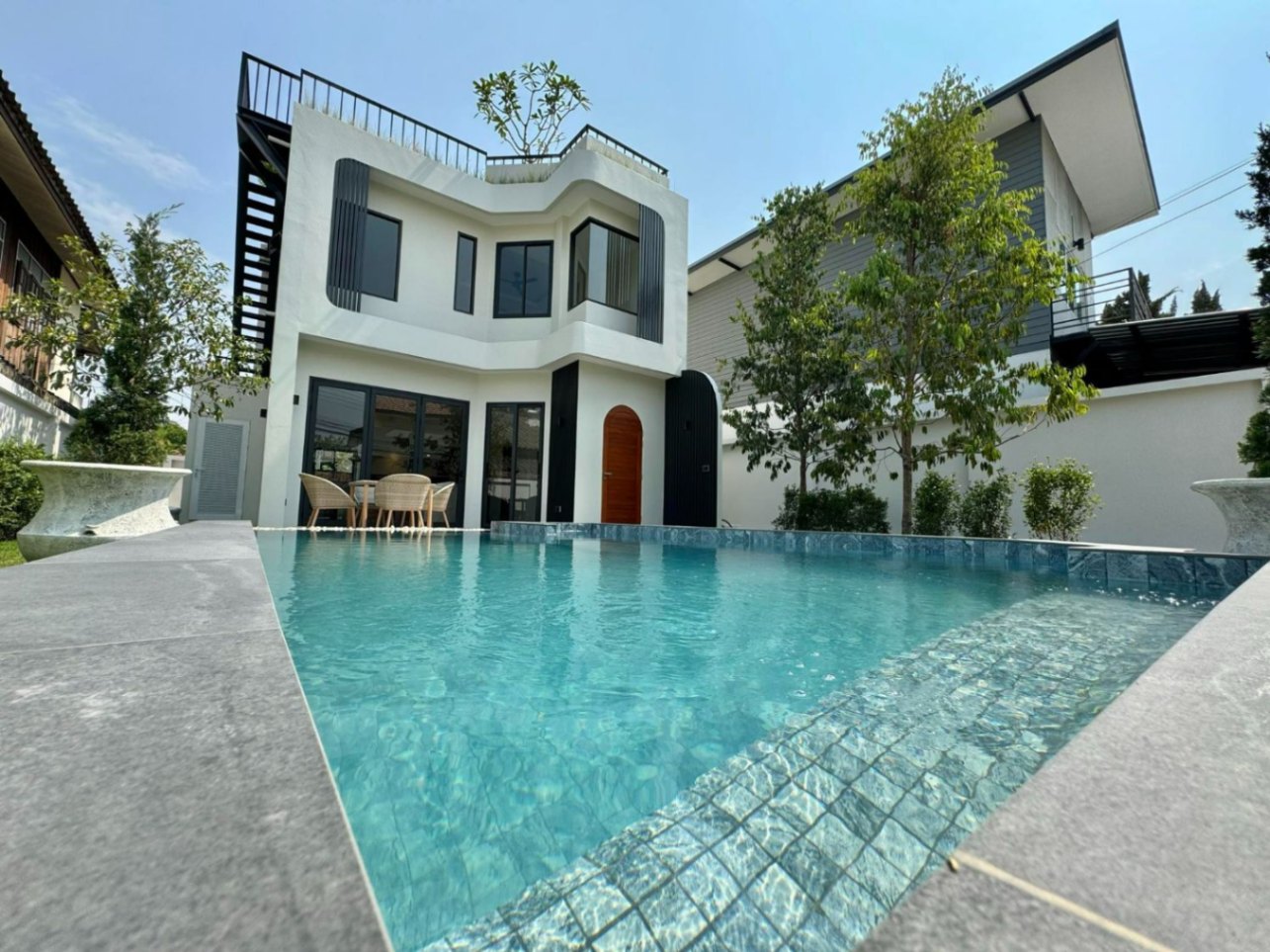 5 Bedroom House For Sale in Wat Ket, Mueang Chiang Mai, Chiang Mai - Image 1