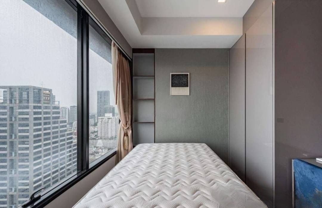 M Silom - Image 7
