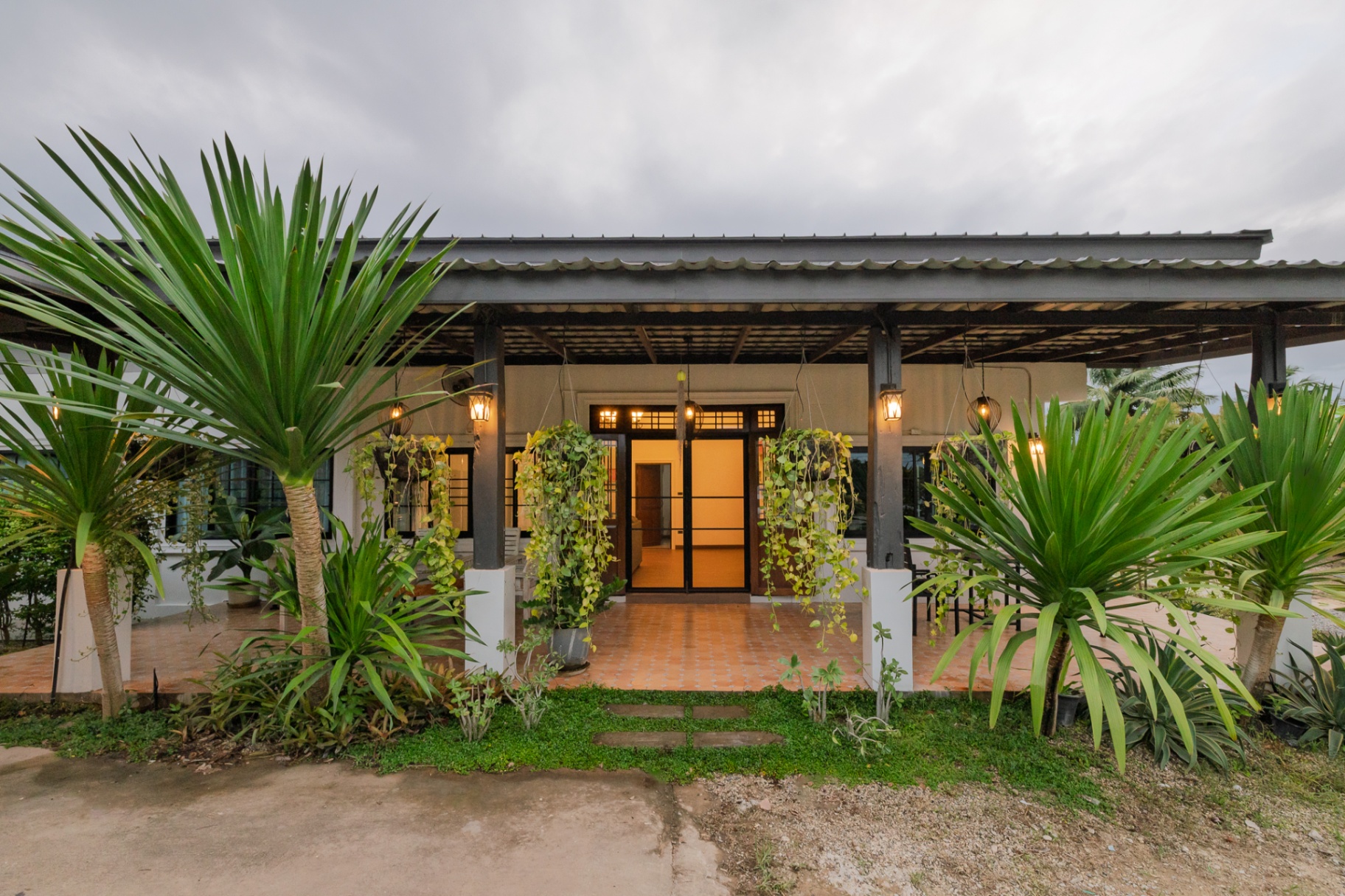 5 Bedroom House For Sale in Tha Kwang, Saraphi, Chiang Mai - Image 2