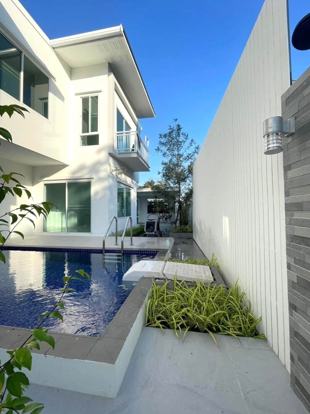4 Bedroom House For Sale in San Phisuea, Mueang Chiang Mai, Chiang Mai - Image 2