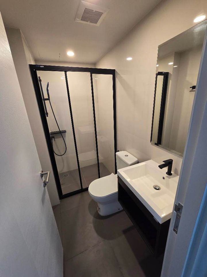 2 Bedroom Condo For Sale in Huai Khwang, Huai Khwang, Bangkok - Image 5