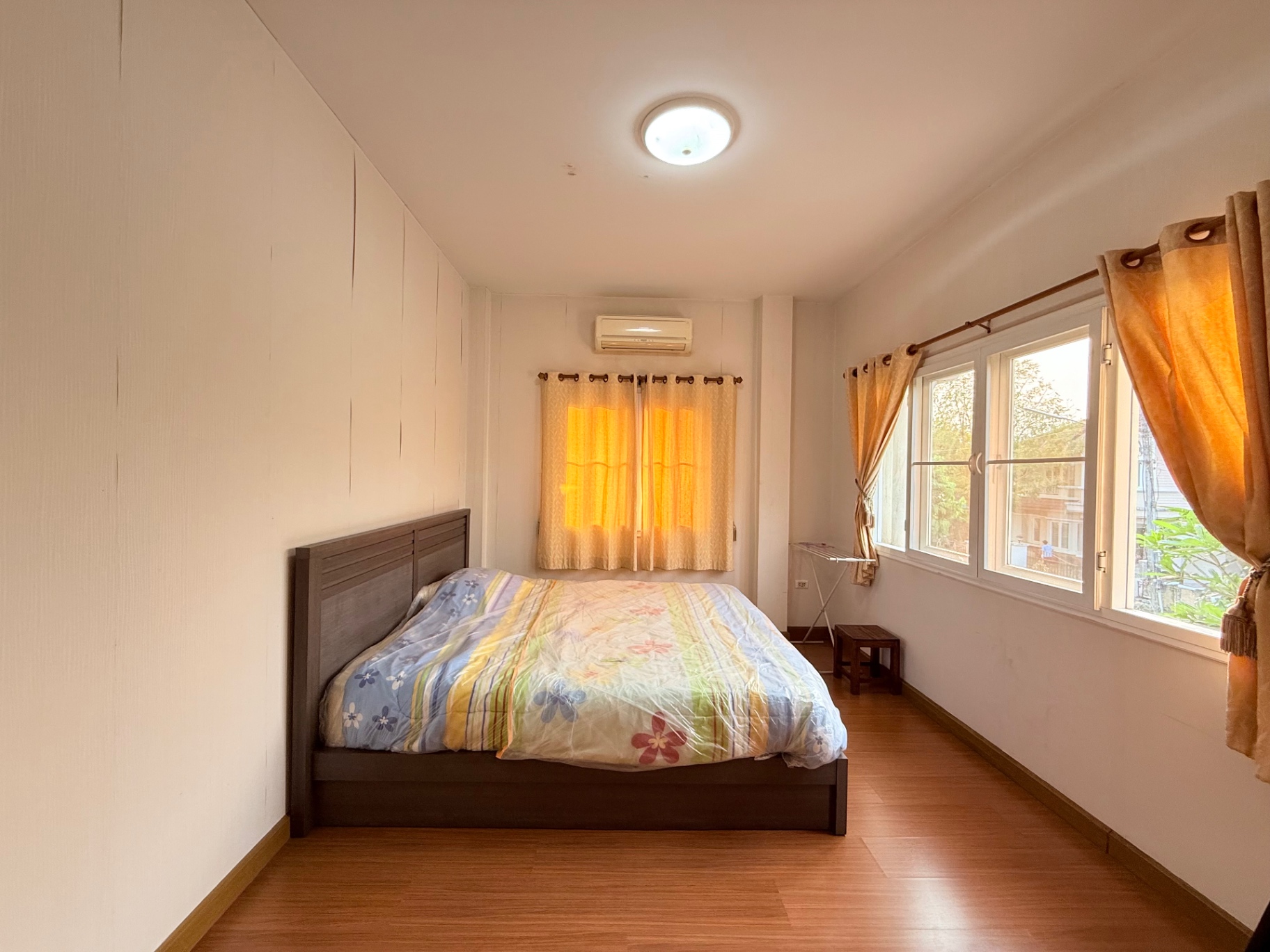 Home in Park - Image 25
