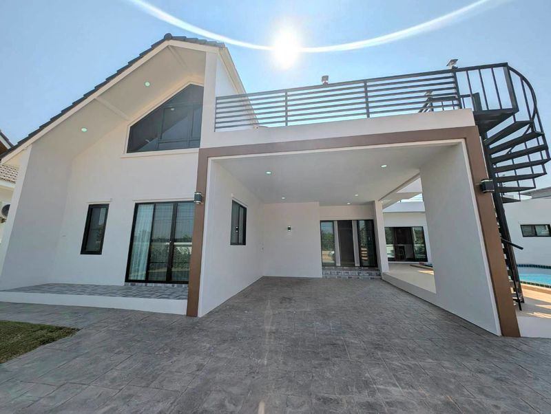 5 Bedroom House For Sale in San Phak Wan, Hang Dong, Chiang Mai - Image 2