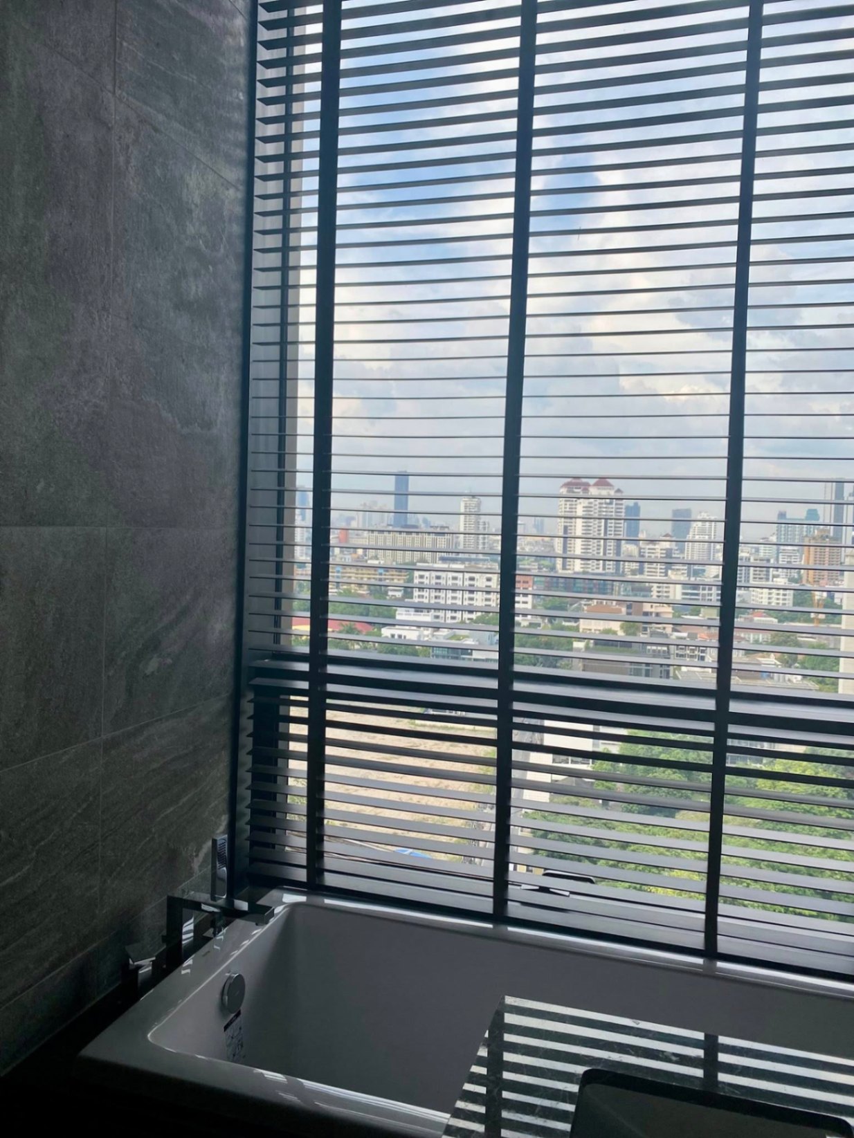 THE ESSE Sukhumvit 36 - Image 12