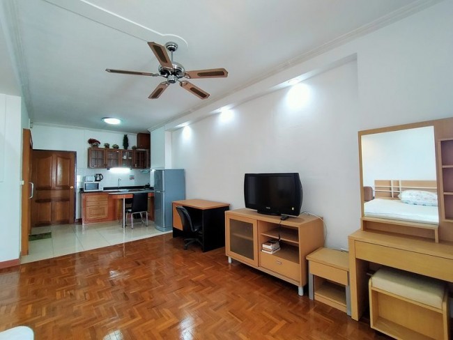 Riverside Condo - Image 1