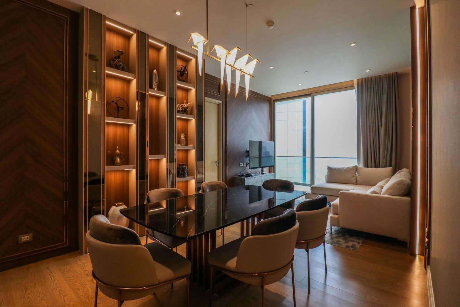 Magnolias Waterfront Residences - Image 2