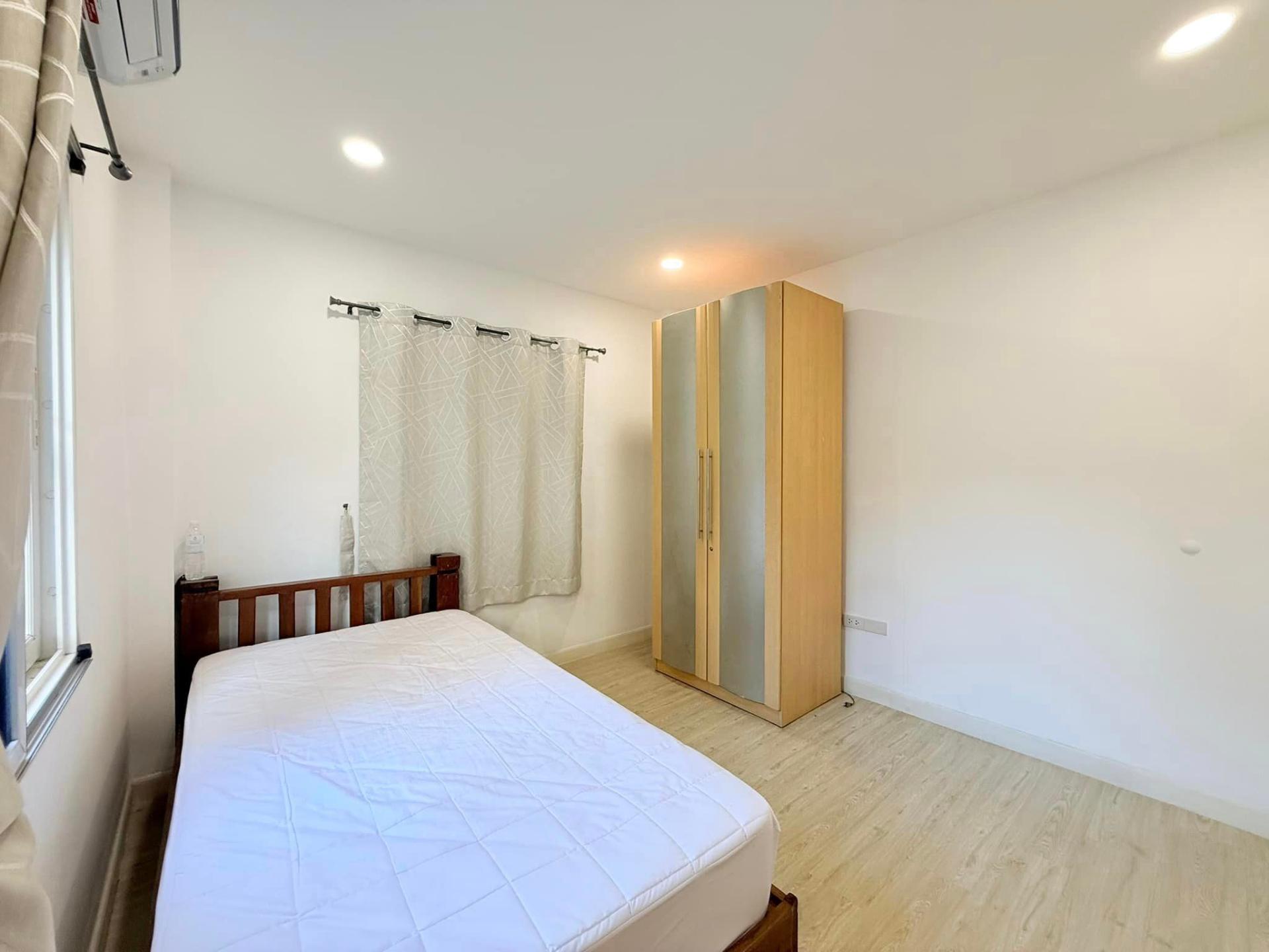 Home in Park - Image 7