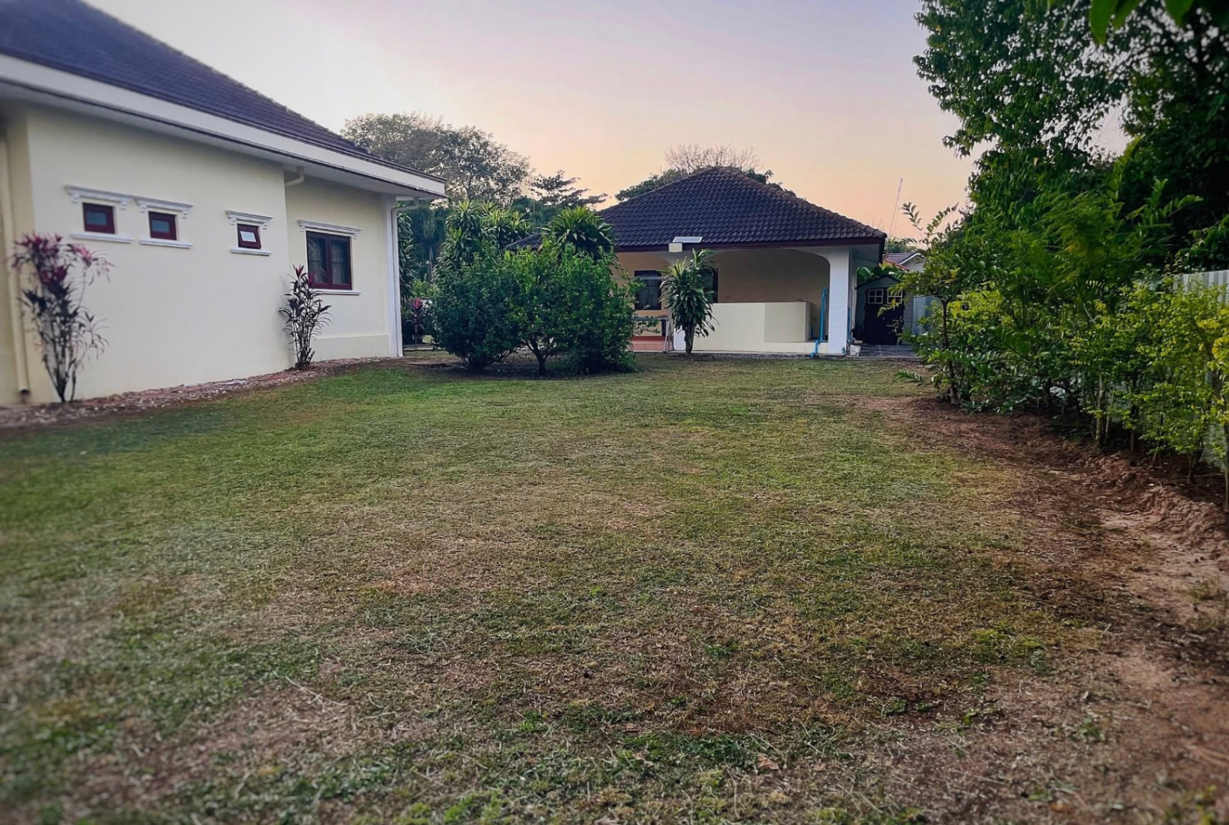 5 Bedroom House For Sale in Nam Phrae, Hang Dong, Chiang Mai - Image 7
