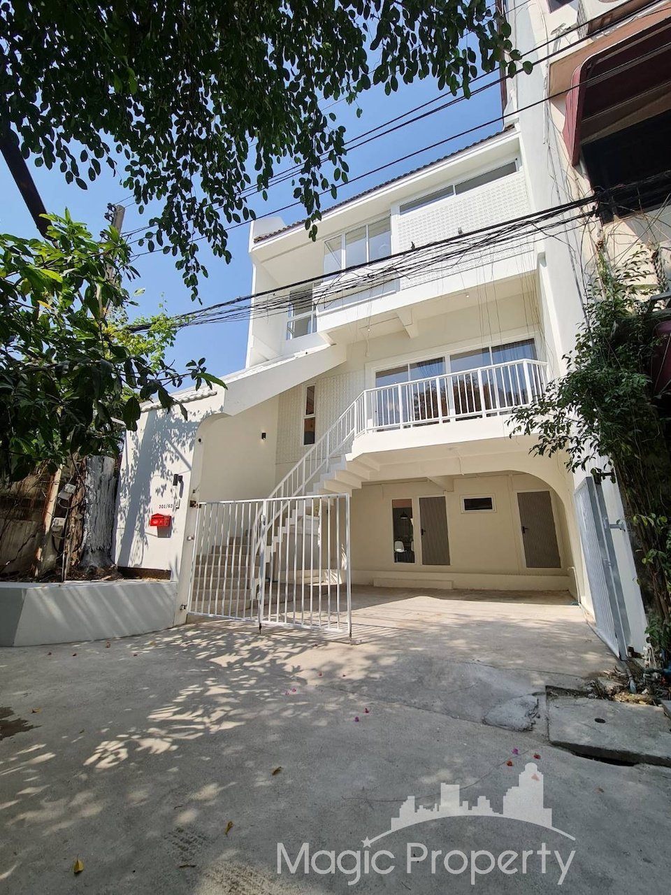 4 卧室 独立房屋  在  - Image 1