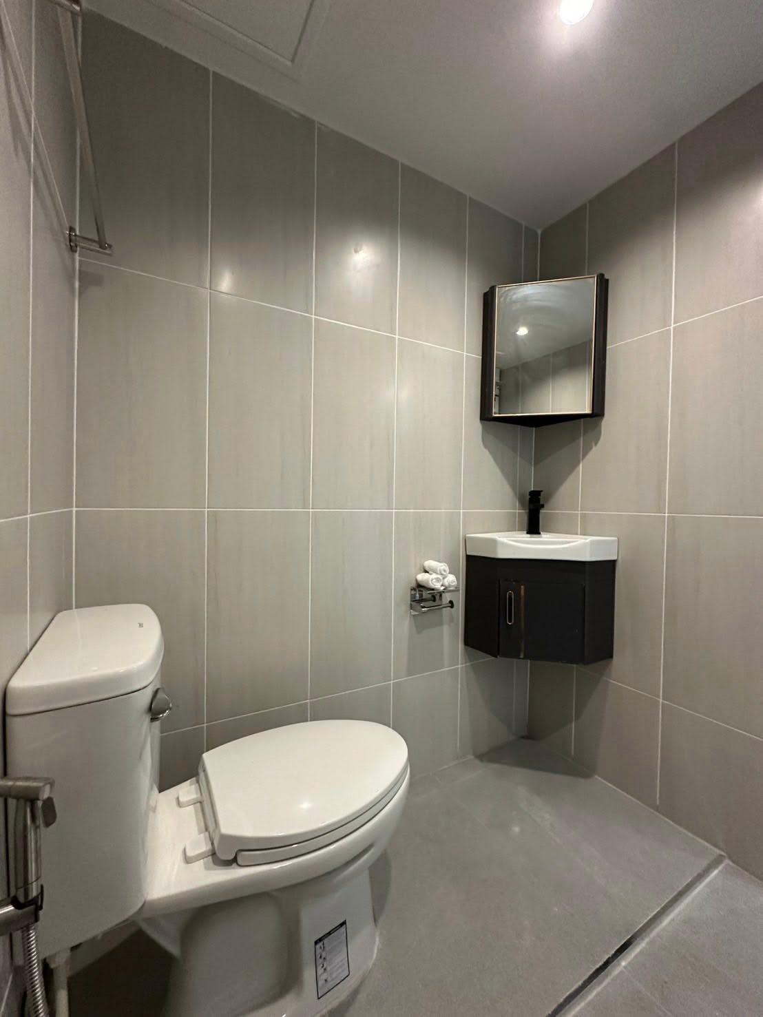 103 Condominium 2 (Soi 12) - Image 9