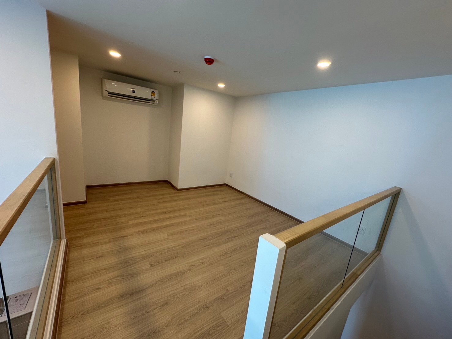 1 Bedroom Condo For Sale in Khlong Toei, Khlong Toei, Bangkok - Image 2