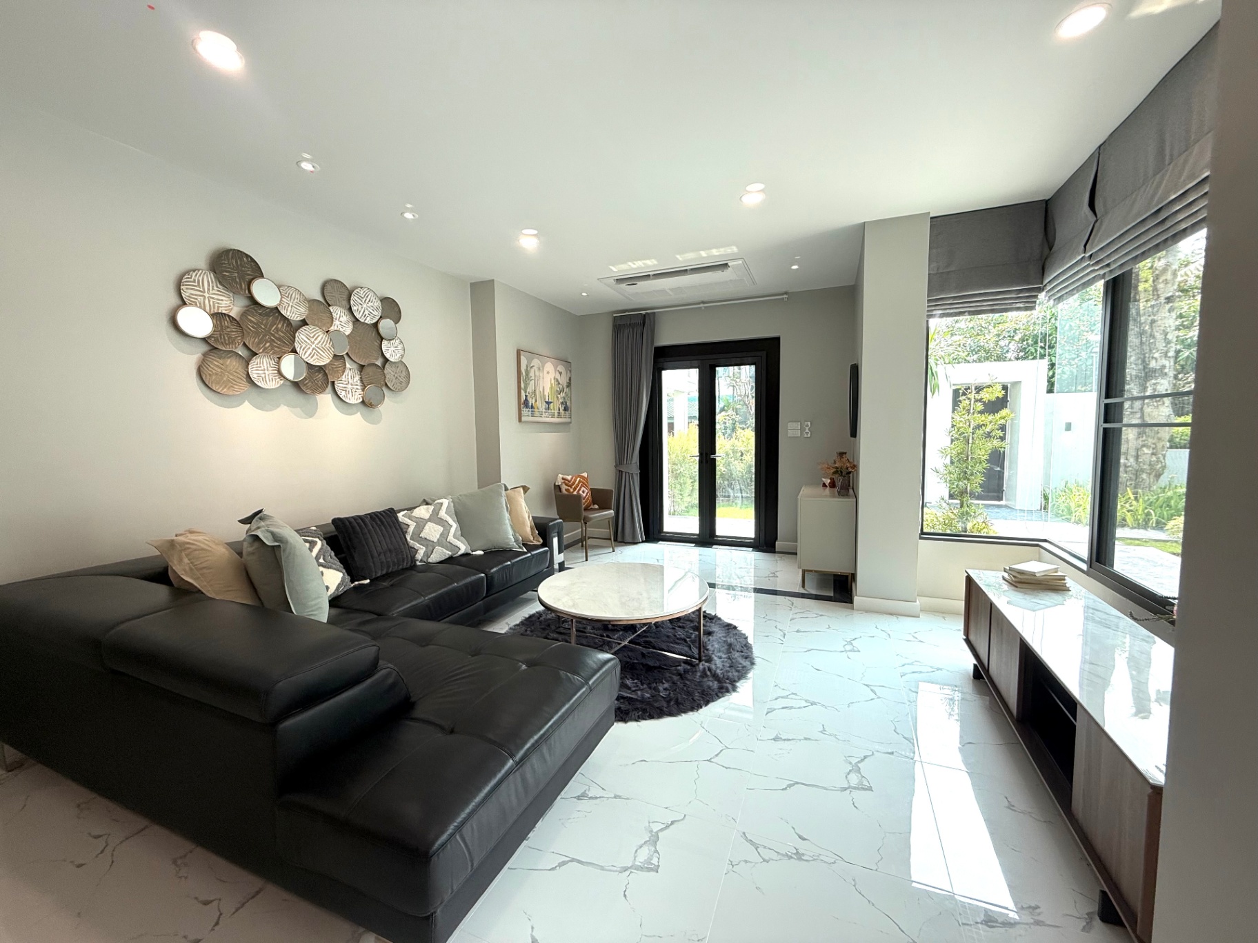 5 Bedroom House For Sale in Nam Phrae, Hang Dong, Chiang Mai - Image 5