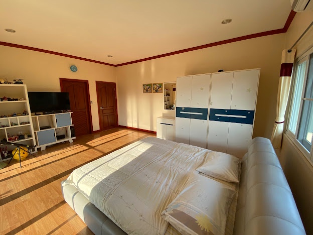 5 Bedroom House For Sale in San Phisuea, Mueang Chiang Mai, Chiang Mai - Image 24