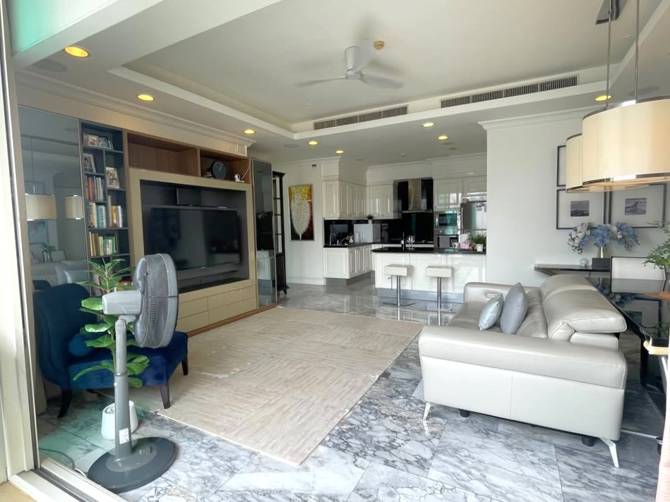 Royce Private Residences - Image 4