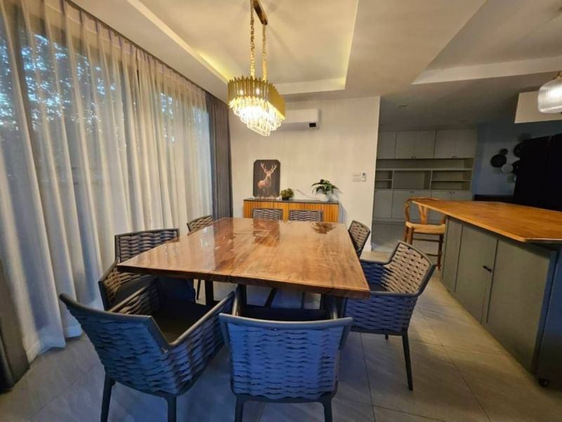 5 卧室 独立房屋  在  - Image 4